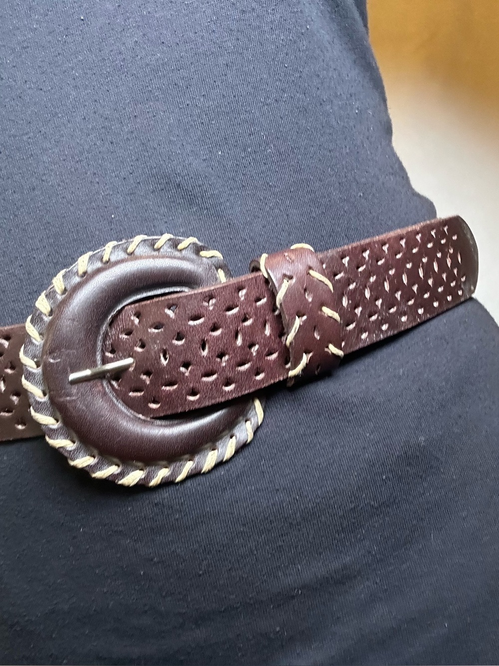 Brown Perforated Leather Belt Wrapped Buckle Whipstitch Detail One Size/L - Picture 12 of 12